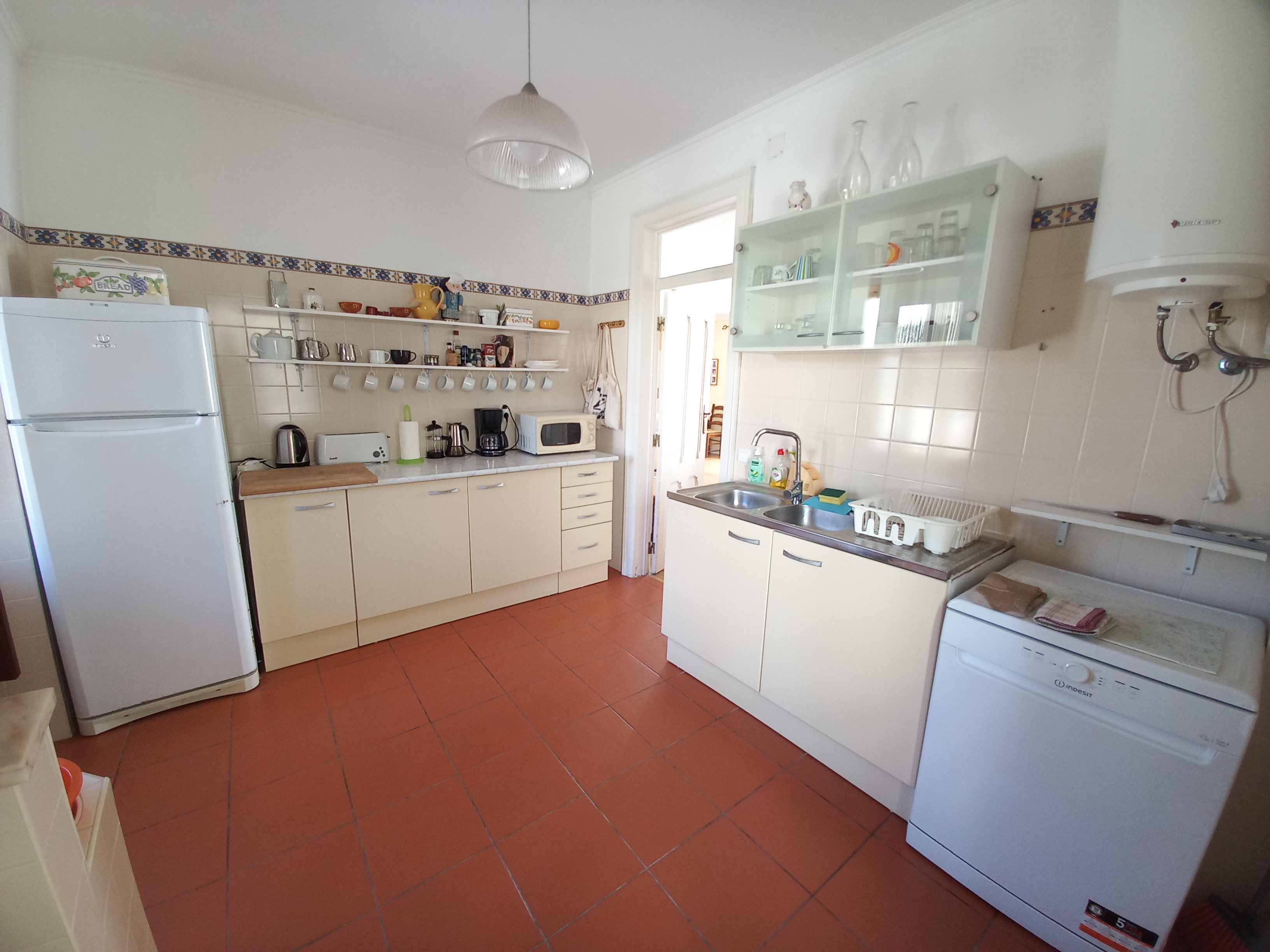 Fully equipped kitchen